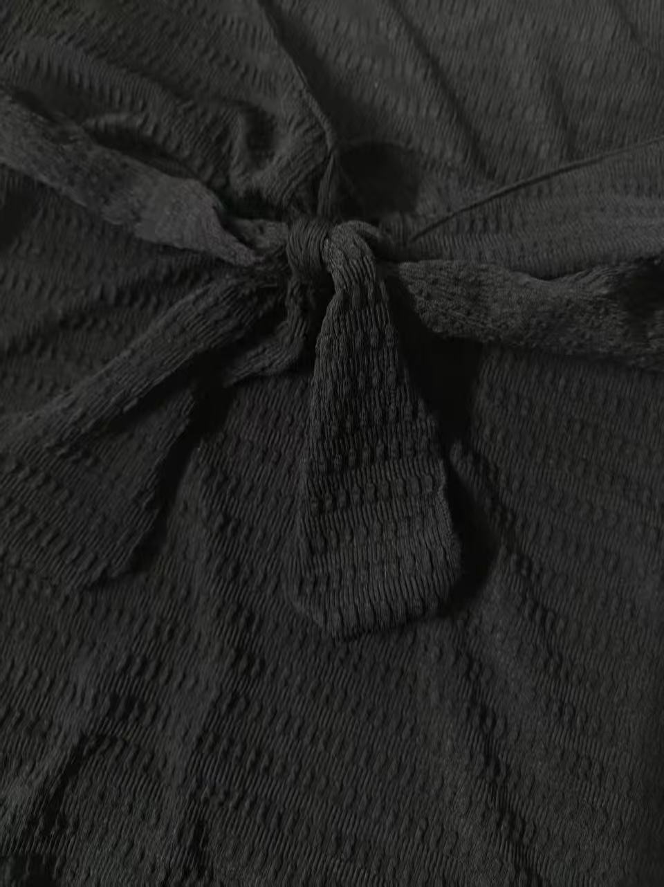 Women's Sweetheart V-Neck Shor - огляд і ціна Tie Front Shirt